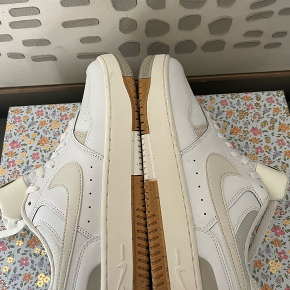 Nike Women's Sneakers - White and Tan - Picture 9 of 10